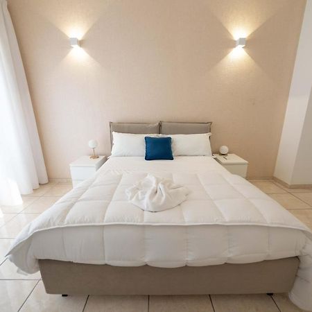 Chiaia Apartment San Pasquale By Dimorra Neapel Exterior foto