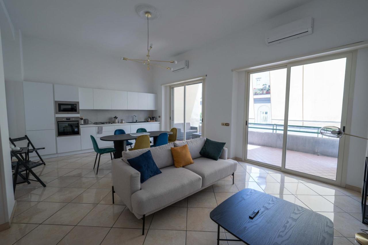 Chiaia Apartment San Pasquale By Dimorra Neapel Exterior foto