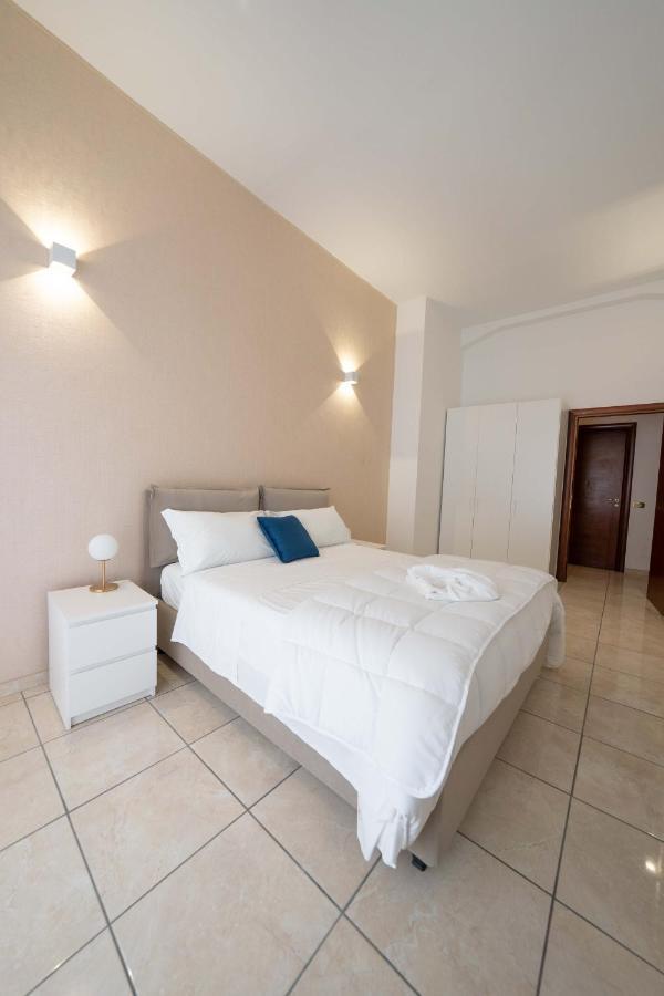 Chiaia Apartment San Pasquale By Dimorra Neapel Exterior foto