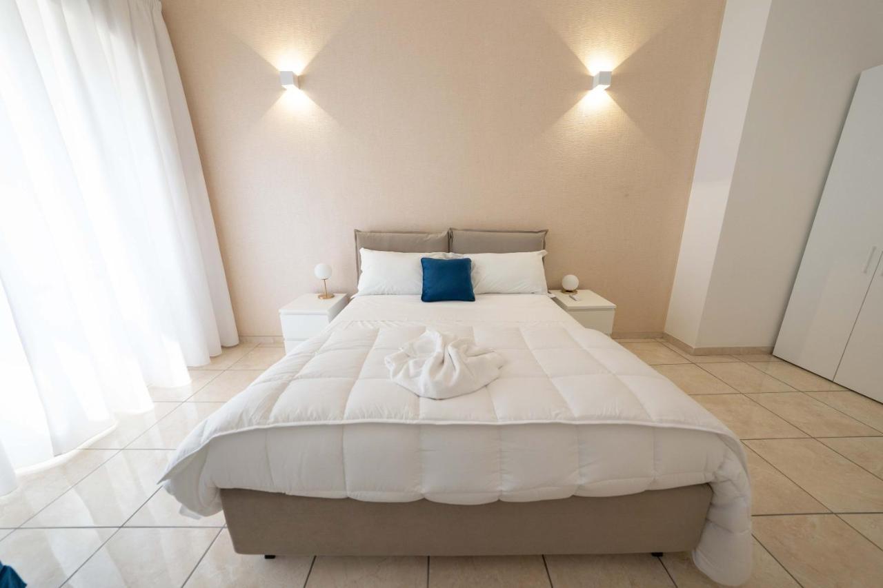 Chiaia Apartment San Pasquale By Dimorra Neapel Exterior foto